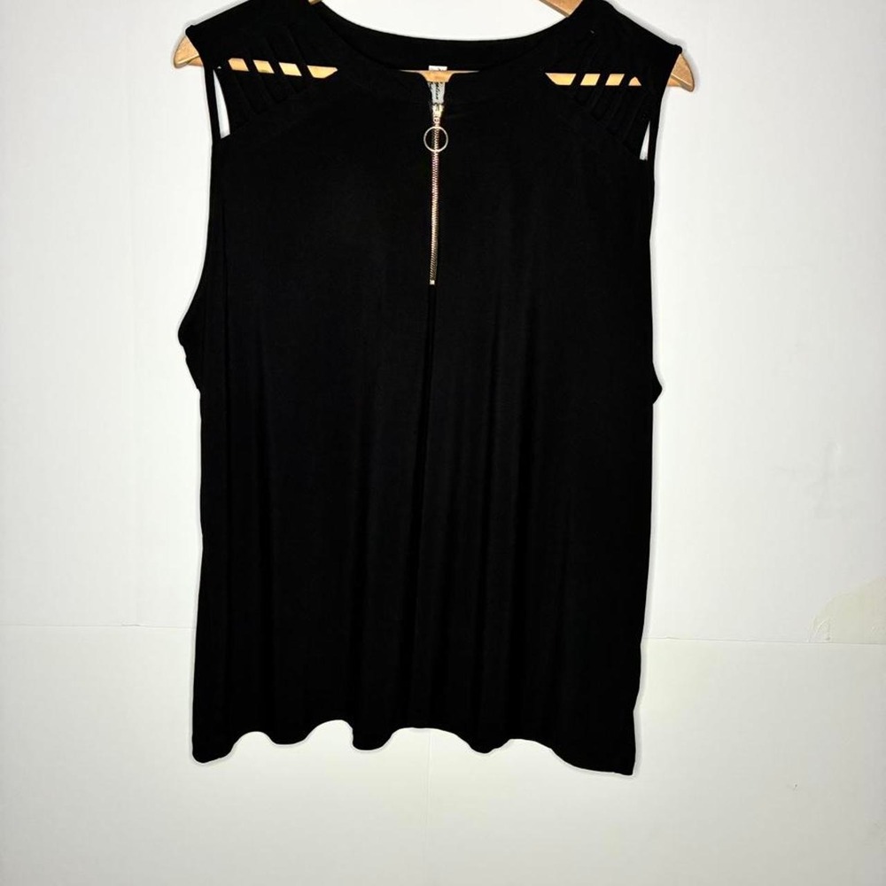 Perception Women Black Sleeveless Quarter Zip Cutout Shoulder Blouse Size 2X